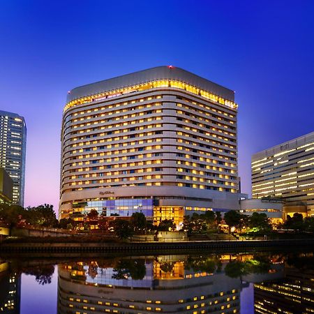 Hotel New Otani Osaka Luaran gambar The hotel at night