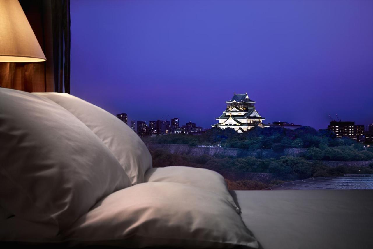 Hotel New Otani Osaka Luaran gambar View of Osaka Castle from a guest room