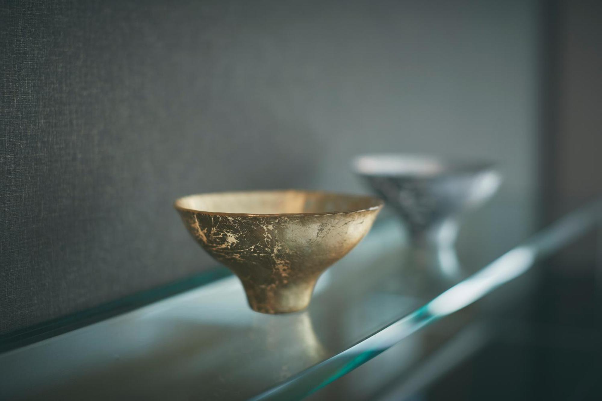 Hotel New Otani Osaka Luaran gambar A golden cup from the tomb of King Tutankhamun