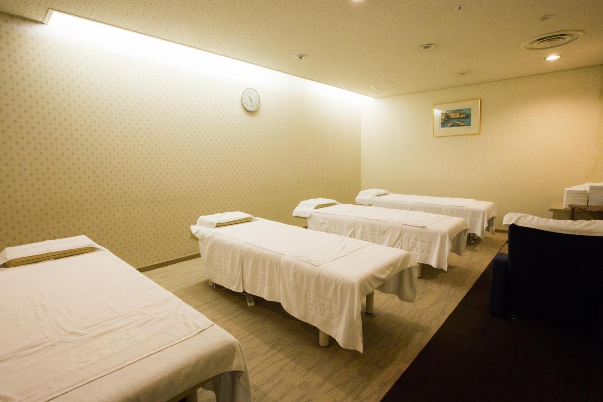 Hotel New Otani Osaka Luaran gambar Massage tables