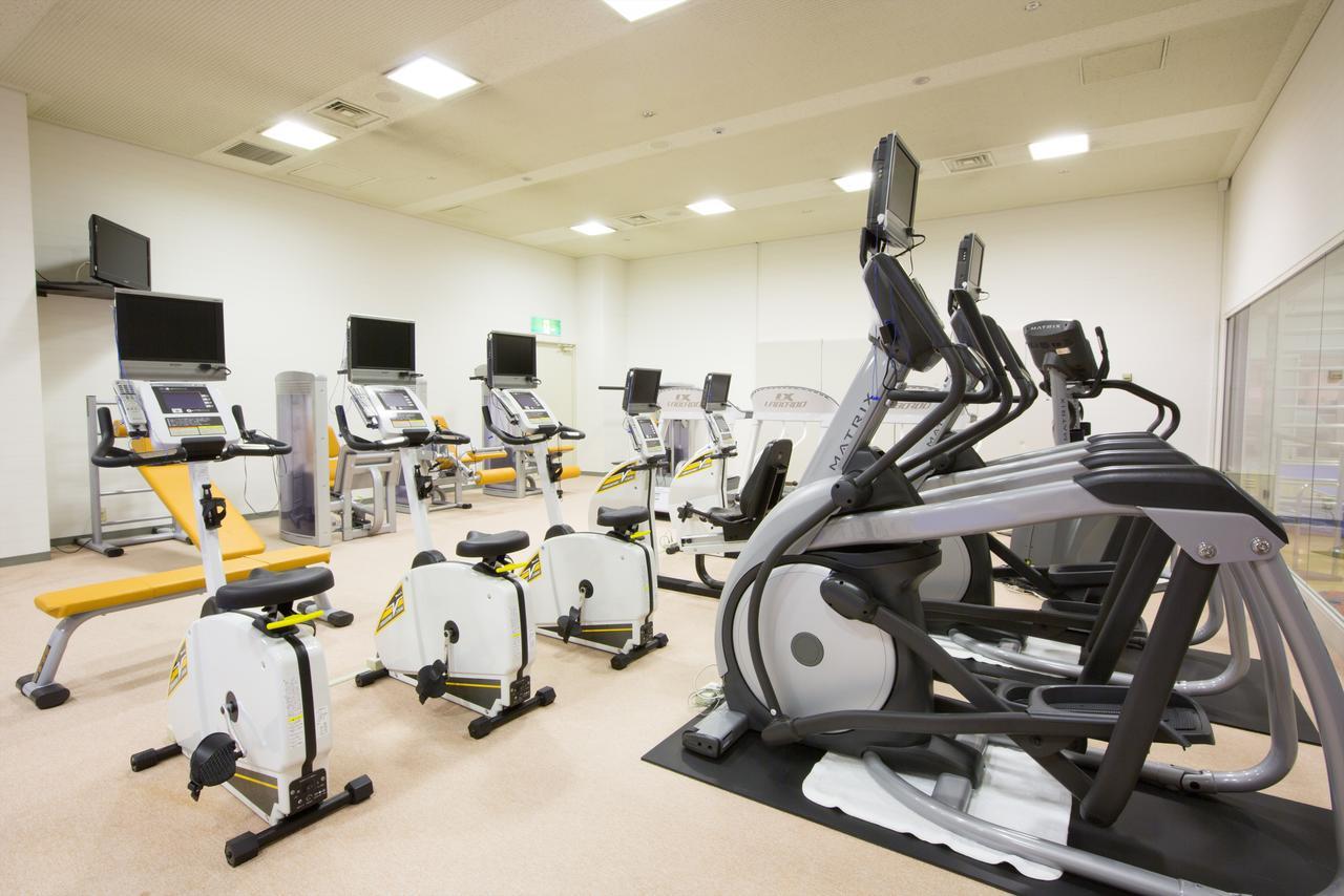 Hotel New Otani Osaka Luaran gambar A gym